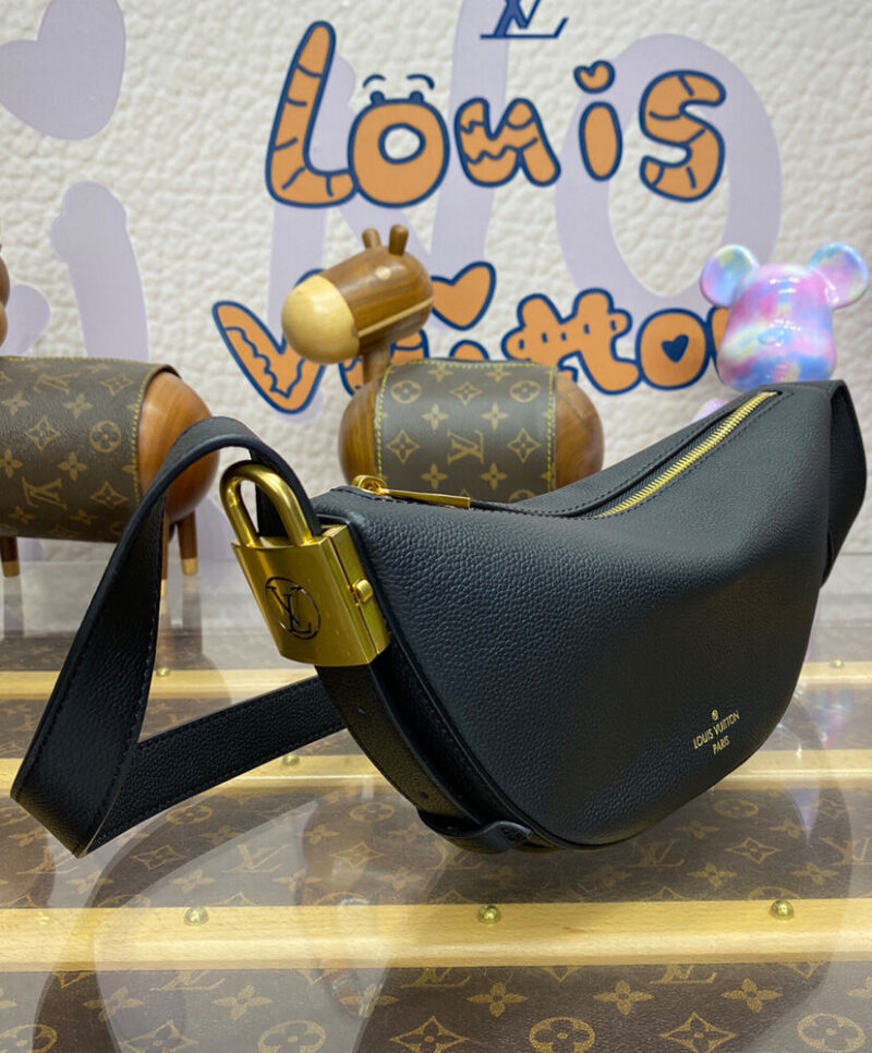 Louis Vuitton Low Key Bumbag M11429 Black